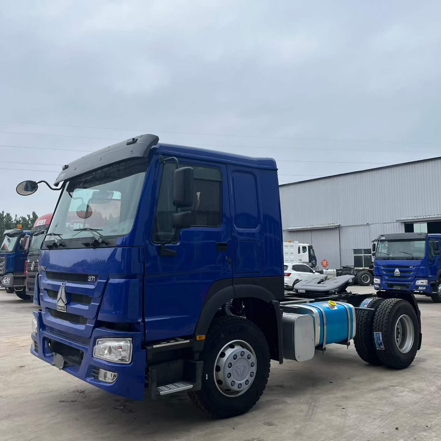 HOWO NX 380HP 6×4 Tractor Head - Image 3