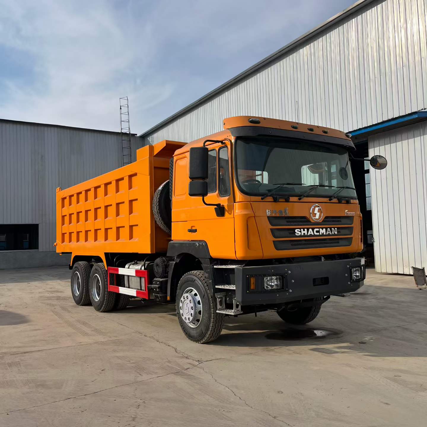 Shacman 430HP 6×4 Tractor Head - Image 2