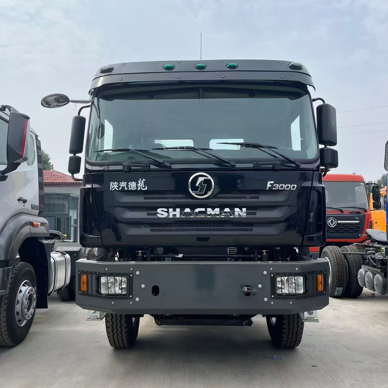 Shacman 430HP 6×4 Tractor Head - Image 3